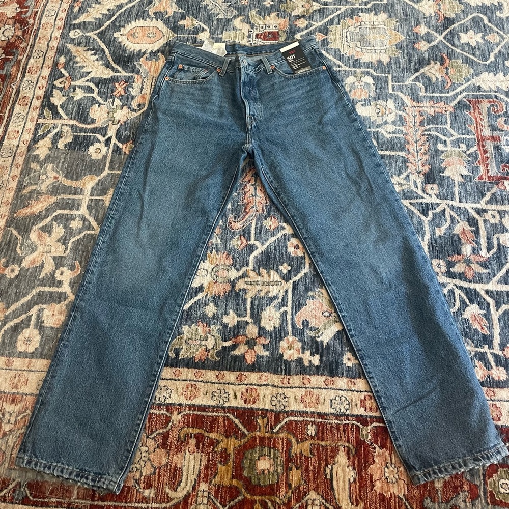 Levi’s 501 90’s Jean Mid Rise Straight Leg Waist 29 Length 30 Color Medium Wash